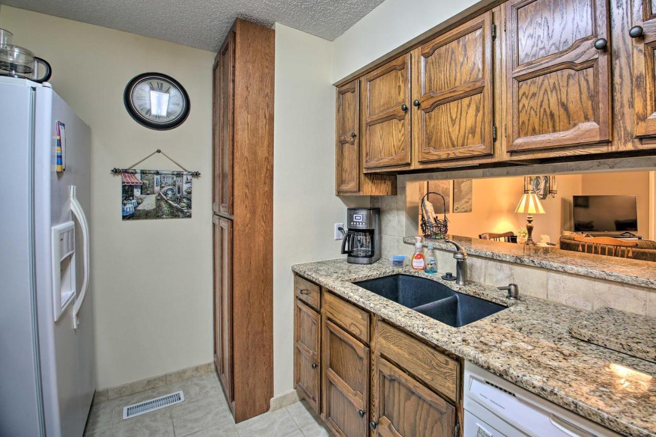 Hot Springs Village Retreat With Deck 3 Mi To Golf! Exterior photo