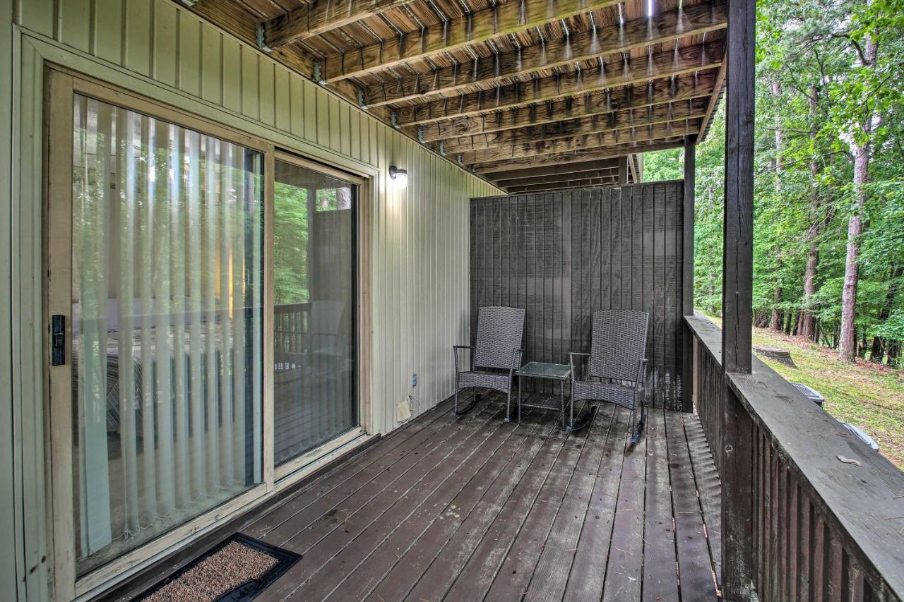 Hot Springs Village Retreat With Deck 3 Mi To Golf! Exterior photo